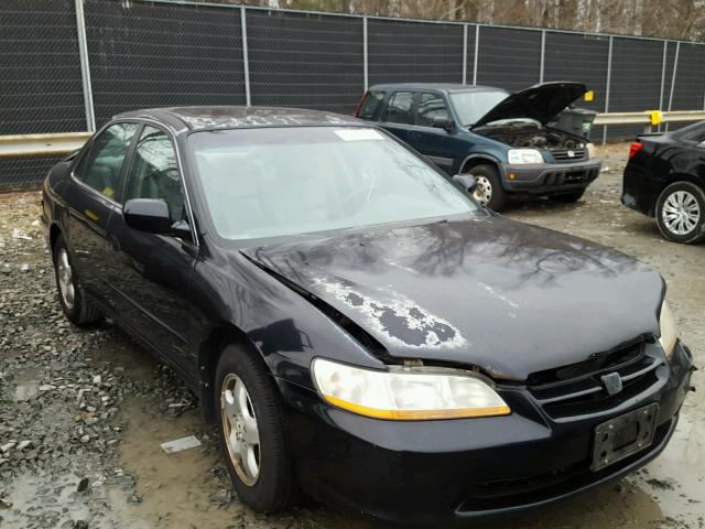 1HGCG1652YA078000 - 2000 HONDA ACCORD EX BLACK photo 1