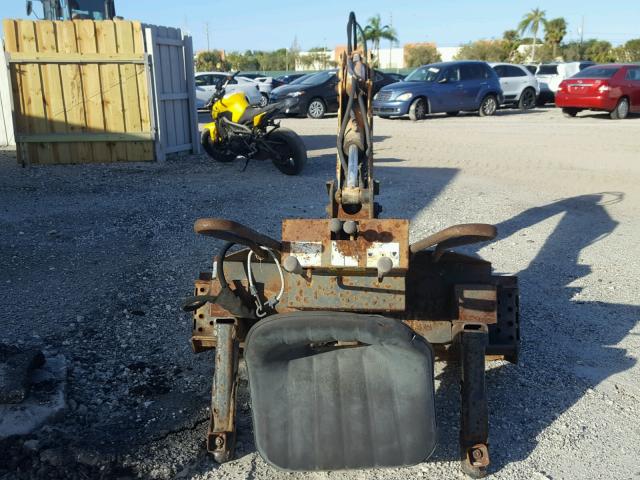 195602720 - 2000 BOBCAT ESCAVATOR WHITE photo 9