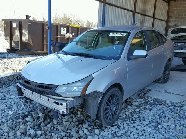 1FAHP3GN9AW134737 - 2010 FORD FOCUS SES SILVER photo 2