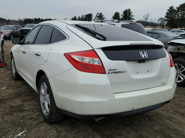 5J6TF2H58AL005626 - 2010 HONDA ACCORD CRO WHITE photo 3