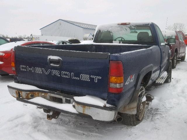 1GCHK24U22E169223 - 2002 CHEVROLET SILVERADO BLUE photo 4