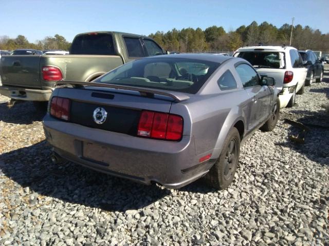 1ZVHT82H775250583 - 2007 FORD MUSTANG GT GRAY photo 4