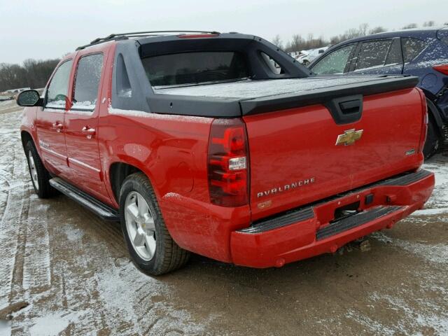 3GNTKFE33BG121852 - 2011 CHEVROLET AVALANCHE RED photo 3