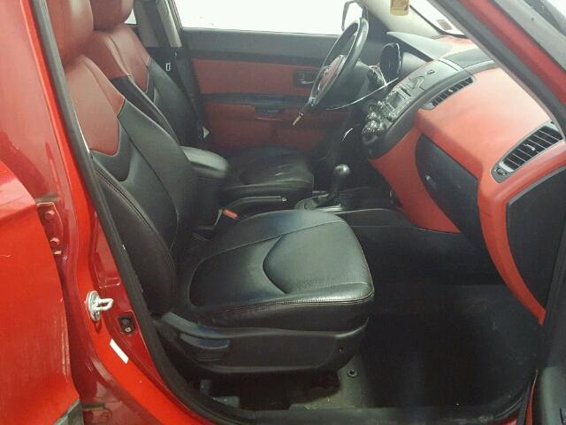 KNDJT2A27B7234458 - 2011 KIA SOUL + RED photo 5