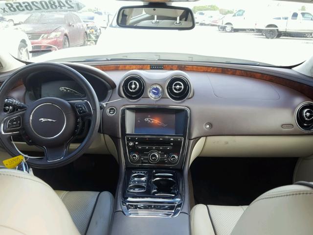 SAJWA2GB6BLV01505 - 2011 JAGUAR XJL BASE WHITE photo 9