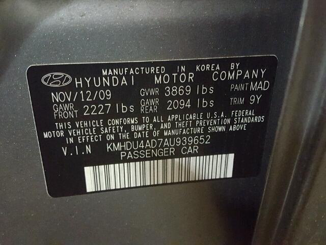 KMHDU4AD7AU939652 - 2010 HYUNDAI ELANTRA BL SILVER photo 10