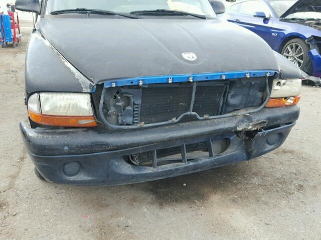 1B7FL26X8XS170266 - 1999 DODGE DAKOTA BLACK photo 9