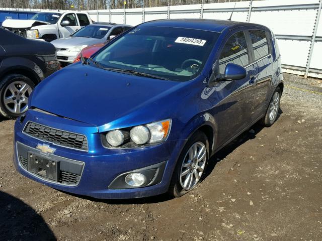 1G1JC6SH8E4111423 - 2014 CHEVROLET SONIC LT BLUE photo 2