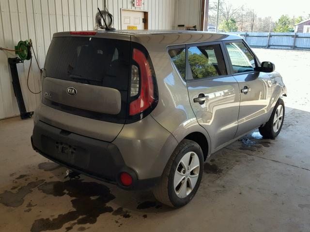 KNDJN2A25F7222714 - 2015 KIA SOUL GRAY photo 4