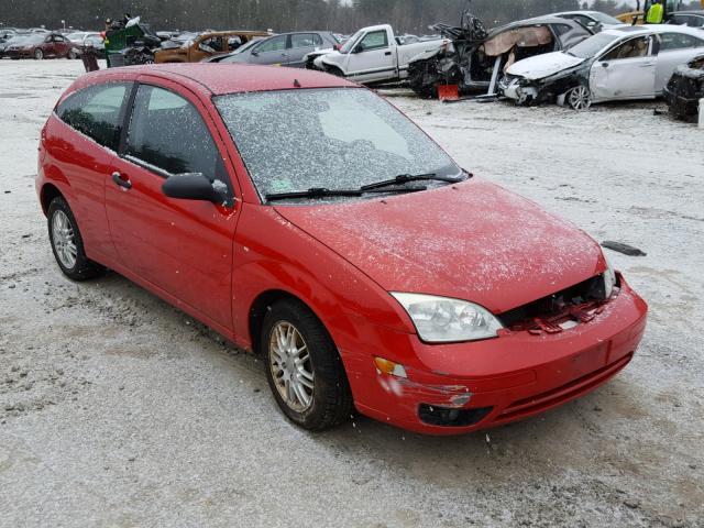 3FAHP31NX5R108004 - 2005 FORD FOCUS ZX3 RED photo 1