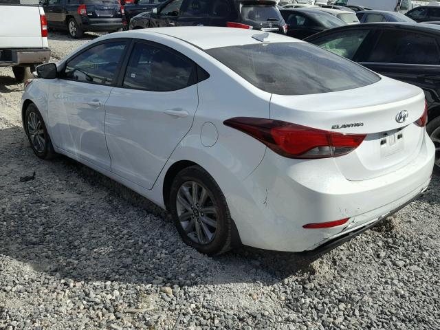 5NPDH4AE9GH726884 - 2016 HYUNDAI ELANTRA SE WHITE photo 3