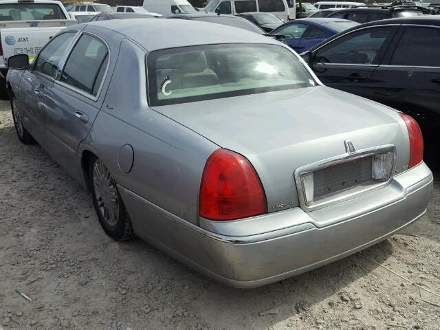 1LNHM83VX6Y614198 - 2006 LINCOLN TOWN CAR D SILVER photo 3