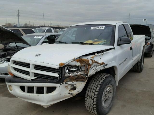 1B7GG22X6YS583402 - 2000 DODGE DAKOTA WHITE photo 2