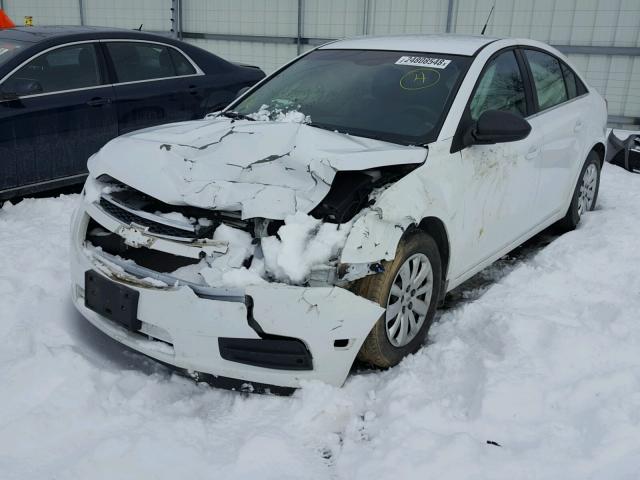 1G1PC5SH2B7151172 - 2011 CHEVROLET CRUZE LS WHITE photo 2