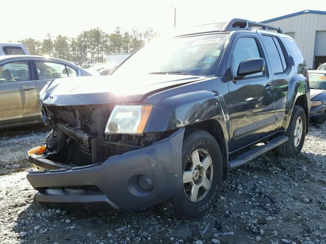 5N1AN08U75C653018 - 2005 NISSAN XTERRA OFF GRAY photo 2