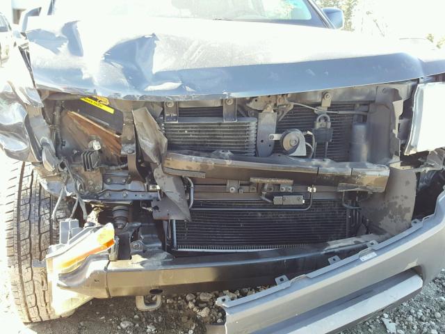 5N1AN08U75C653018 - 2005 NISSAN XTERRA OFF GRAY photo 9