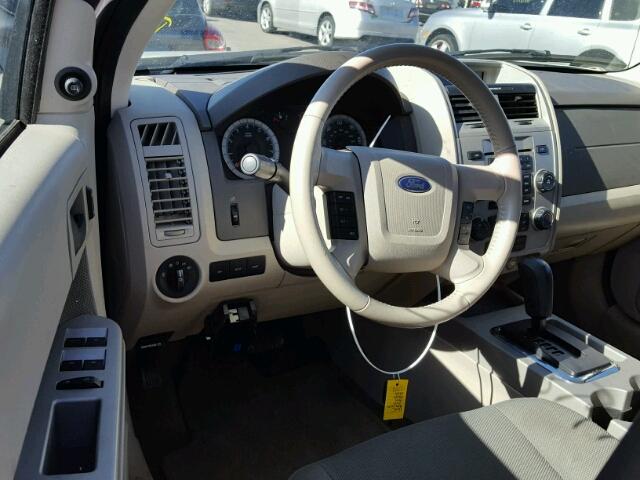 1FMCU93G99KB70210 - 2009 FORD ESCAPE XLT WHITE photo 9