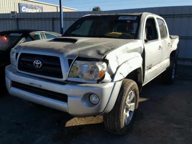 3TMJU62N46M012548 - 2006 TOYOTA TACOMA DOU SILVER photo 2