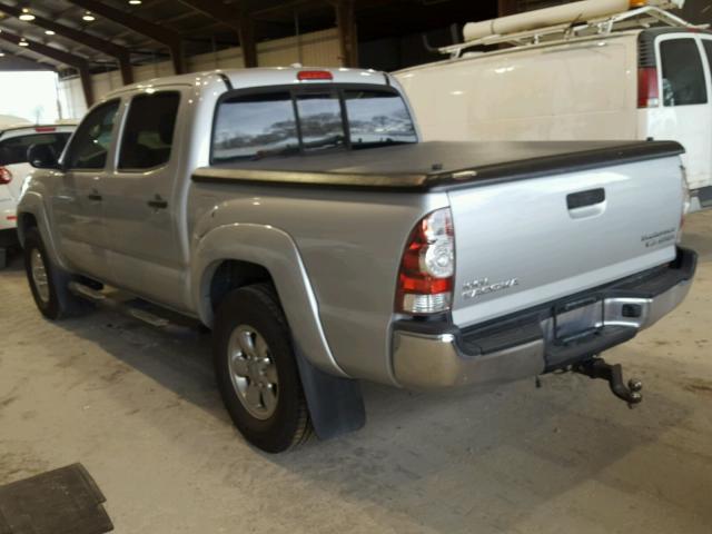 3TMJU62N79M081173 - 2009 TOYOTA TACOMA DOU SILVER photo 3