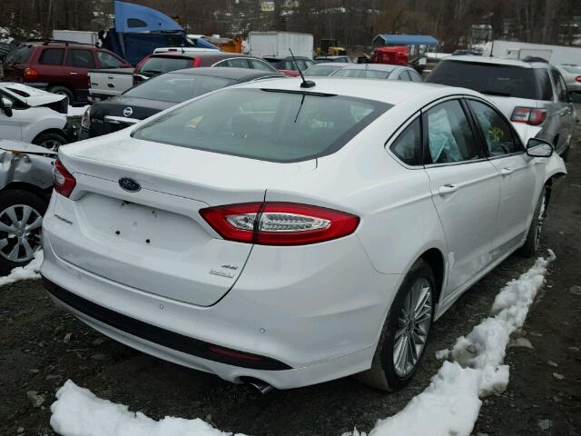 3FA6P0HDXGR252447 - 2016 FORD FUSION SE WHITE photo 4