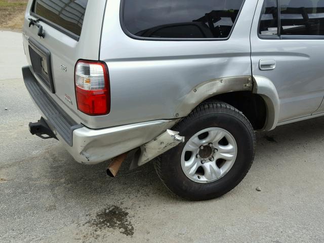 JT3GN86R010218997 - 2001 TOYOTA 4RUNNER SR GRAY photo 9