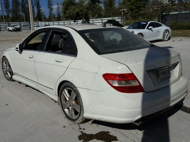 WDDGF5EB4AR112808 - 2010 MERCEDES-BENZ C 300 WHITE photo 3