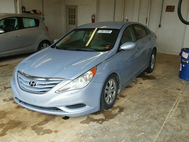 5NPEB4AC4BH094700 - 2011 HYUNDAI SONATA BLUE photo 2