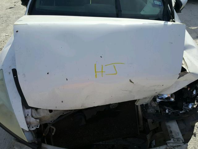 3HGCM56465G712509 - 2005 HONDA ACCORD LX WHITE photo 7