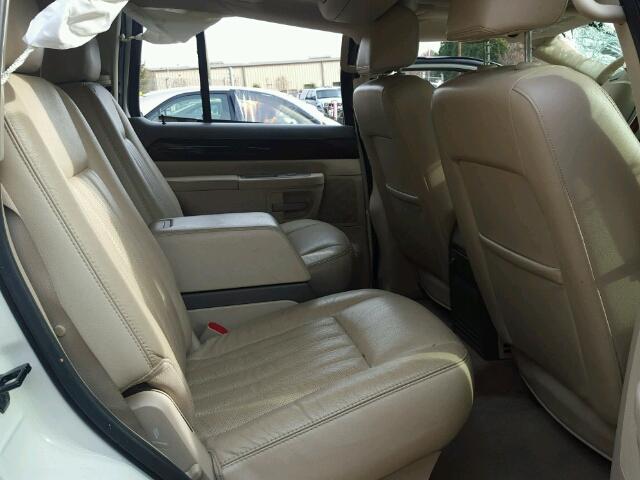 5LMEU88H04ZJ13072 - 2004 LINCOLN AVIATOR 白色 照片 6