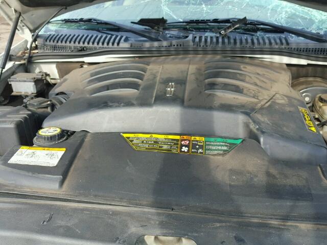 5LMEU88H04ZJ13072 - 2004 LINCOLN AVIATOR 白色 照片 7