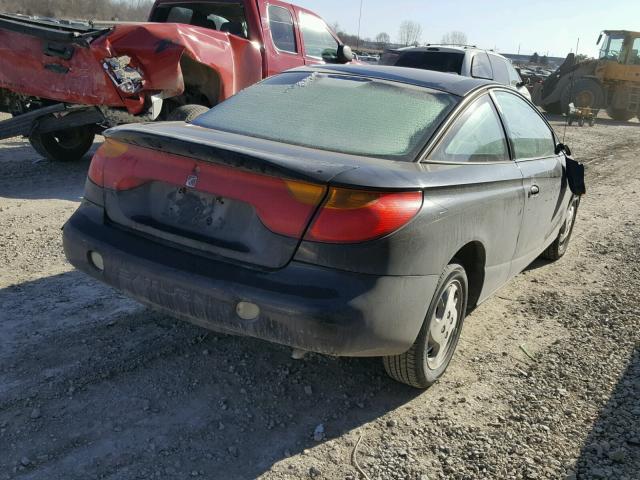 1G8ZY12732Z254391 - 2002 SATURN SC2 BLACK photo 4