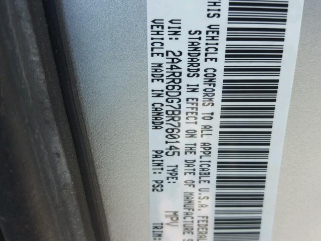 2A4RR6DG7BR760145 - 2011 CHRYSLER TOWN & COU SILVER photo 10