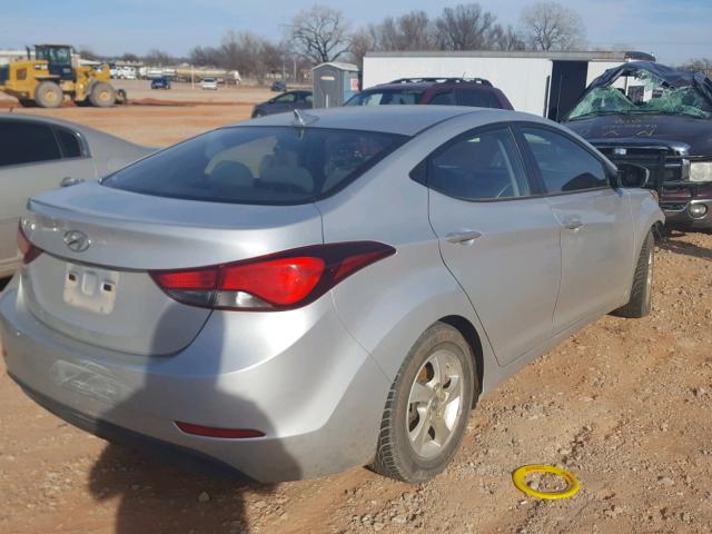 5NPDH4AEXFH581434 - 2015 HYUNDAI ELANTRA SE SILVER photo 4