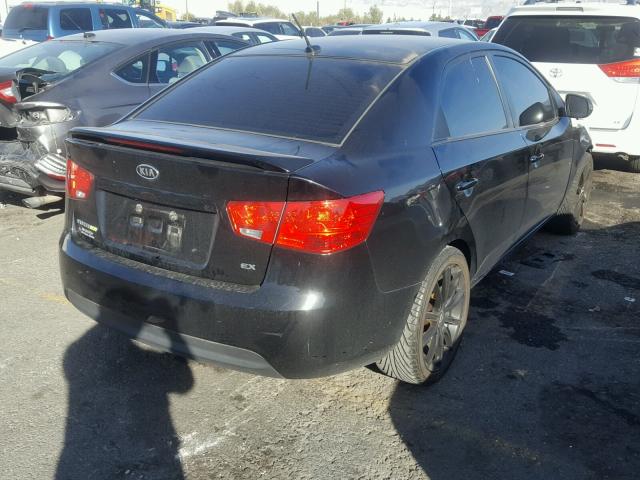 KNAFU4A21D5719883 - 2013 KIA FORTE EX BLACK photo 4