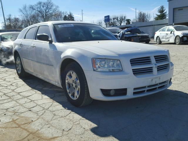 2D4FV37V38H221858 - 2008 DODGE MAGNUM SXT WHITE photo 1