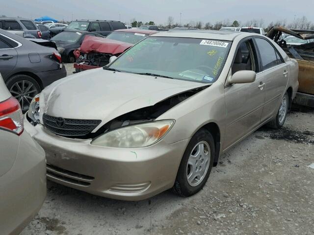 4T1BF32K02U541855 - 2002 TOYOTA CAMRY LE GOLD photo 2