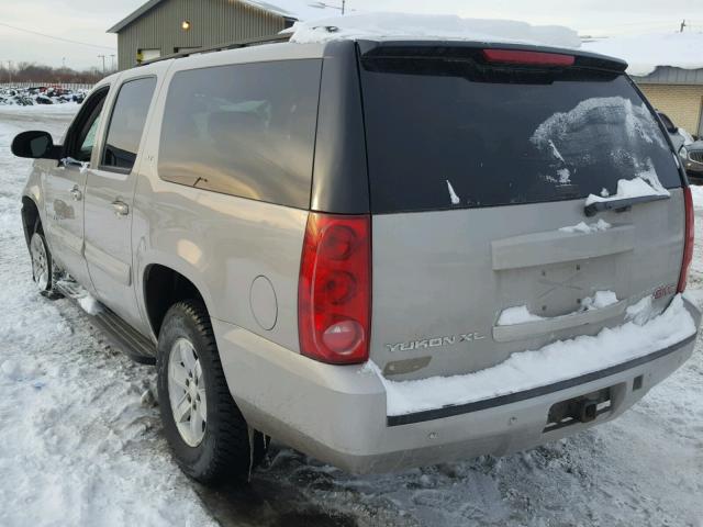 1GKFK16367J162588 - 2007 GMC YUKON XL K CREAM photo 3