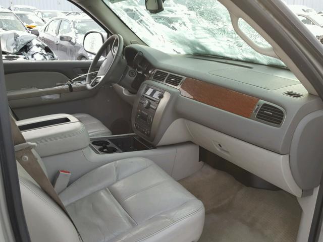 1GKFK16367J162588 - 2007 GMC YUKON XL K CREAM photo 5