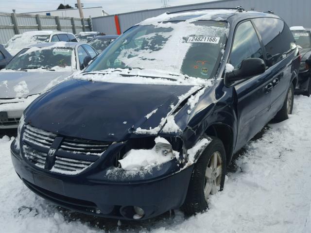 2D4GP44L25R261877 - 2005 DODGE GRAND CARA BLUE photo 2