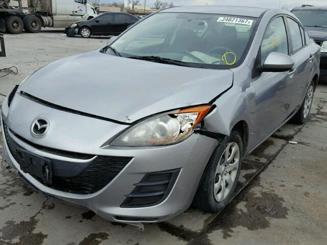 JM1BL1SG9A1207935 - 2010 MAZDA 3 I GRAY photo 2