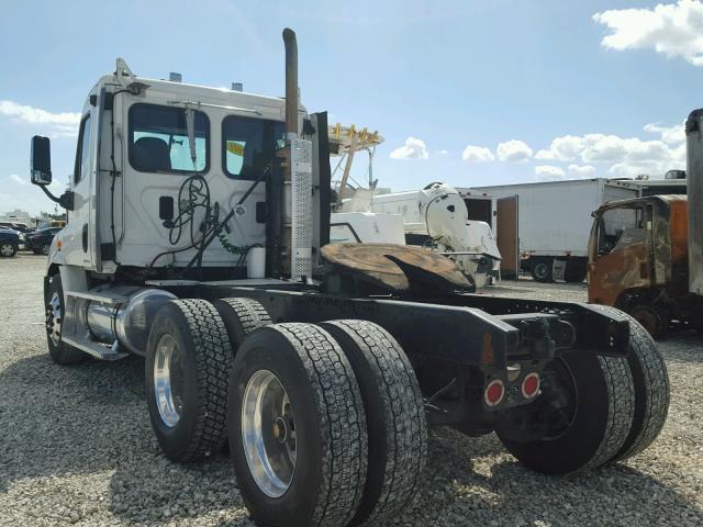 1FUBGADV0BSAV4174 - 2011 FREIGHTLINER CASCADIA 1 WHITE photo 3