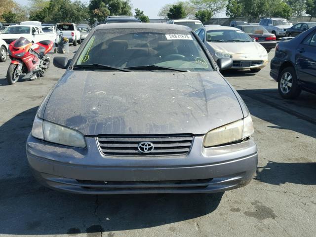 JT2BG22K0W0235790 - 1998 TOYOTA CAMRY CE BLUE photo 9