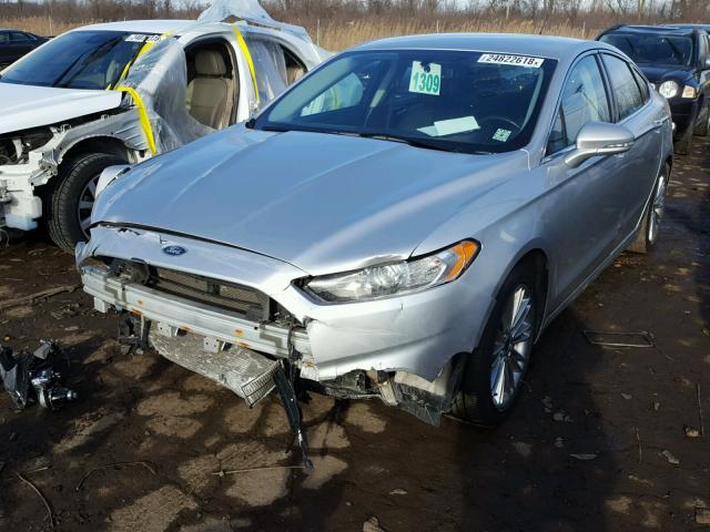 1FA6P0HD8F5120045 - 2015 FORD FUSION SE SILVER photo 2