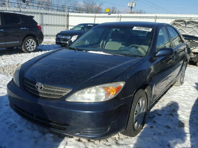 4T1BE32KX4U340406 - 2004 TOYOTA CAMRY LE BLUE photo 2