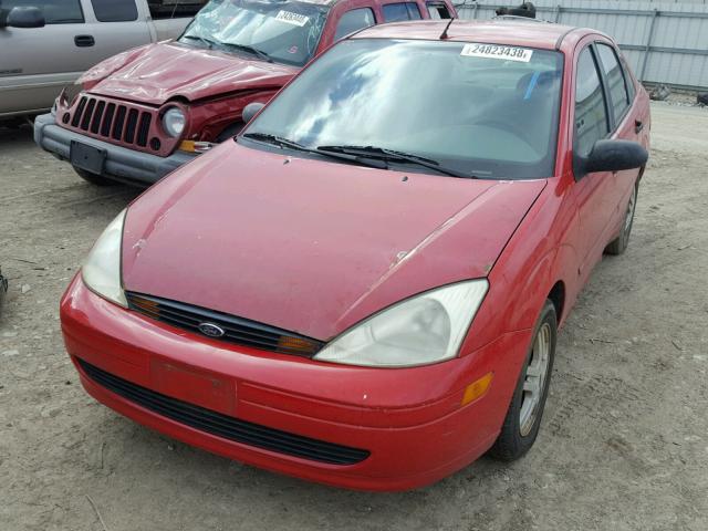 1FAFP34P2YW228711 - 2000 FORD FOCUS SE RED photo 2