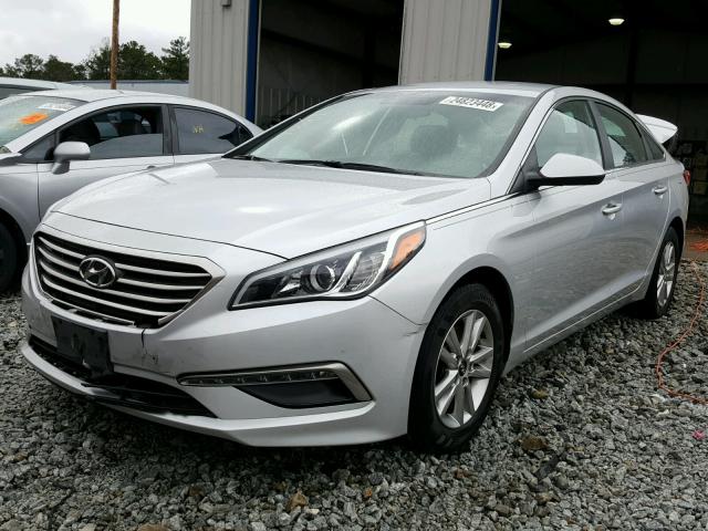 5NPE24AF2FH025049 - 2015 HYUNDAI SONATA SE SILVER photo 2