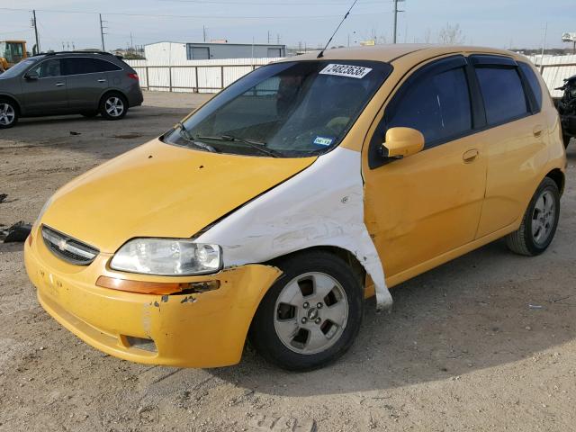 KL1TD66686B628747 - 2006 CHEVROLET AVEO BASE YELLOW photo 2