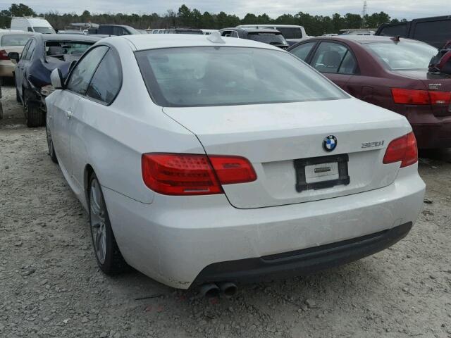 WBAKE3C5XBE441771 - 2011 BMW 328 I WHITE photo 3