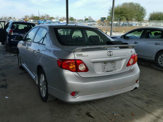 2T1BU4EE4AC444269 - 2010 TOYOTA COROLLA BA SILVER photo 3