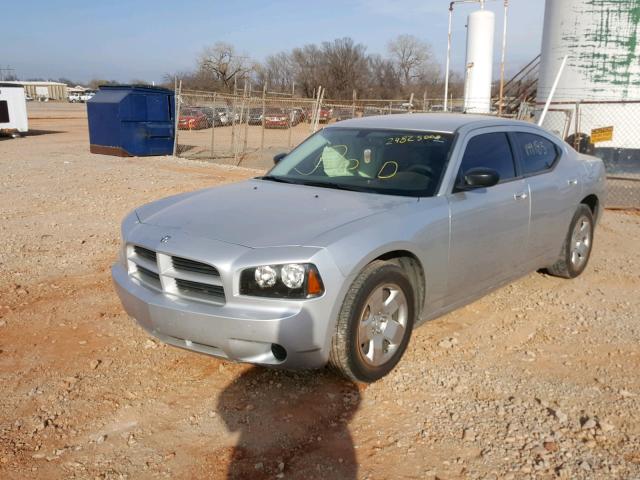 0K1139441664 - 2008 DODGE CHARGER SILVER photo 2